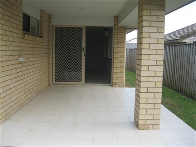 31 Scottsdale St, Raceview QLD 4305
