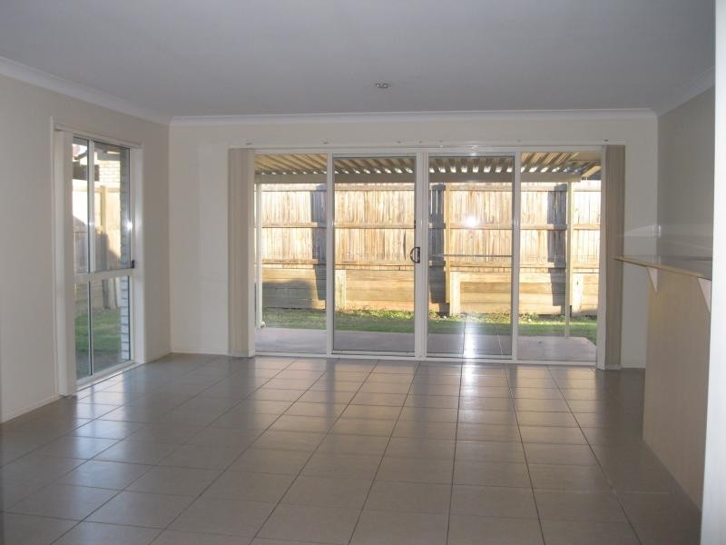 6 Highgrove  St, Raceview QLD 4305