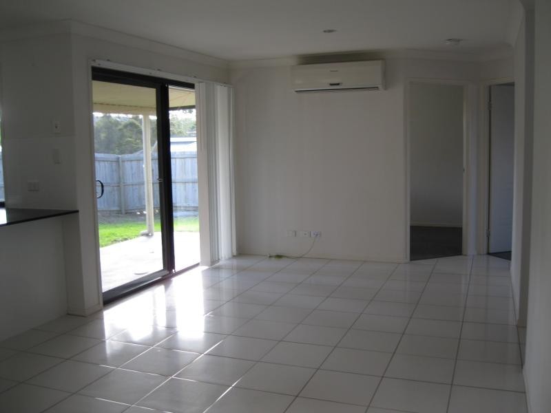 74 McCorry Dr, Collingwood Park QLD 4301