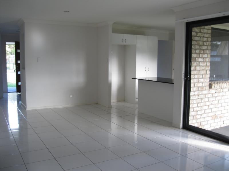 74 McCorry Dr, Collingwood Park QLD 4301