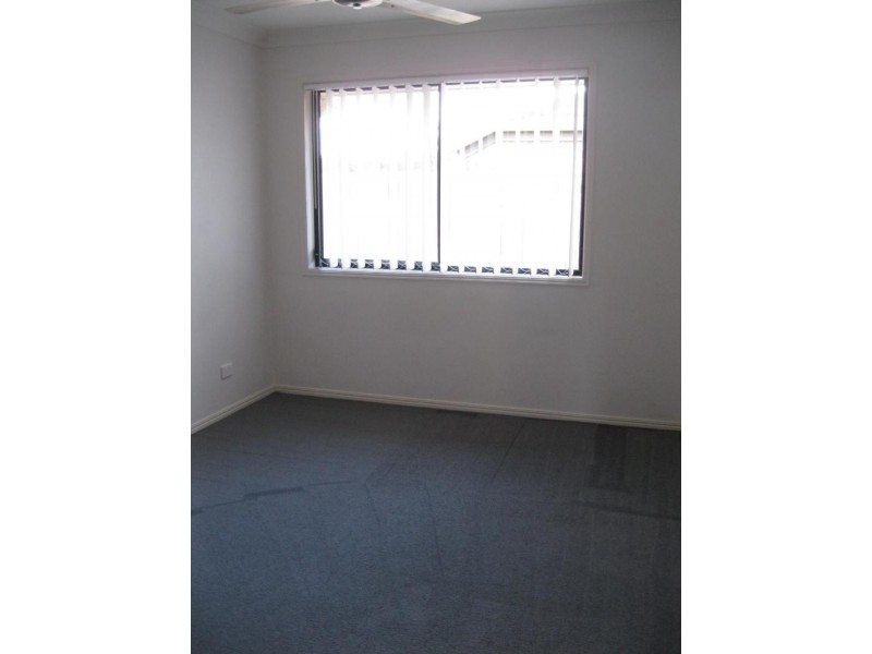 74 McCorry Dr, Collingwood Park QLD 4301