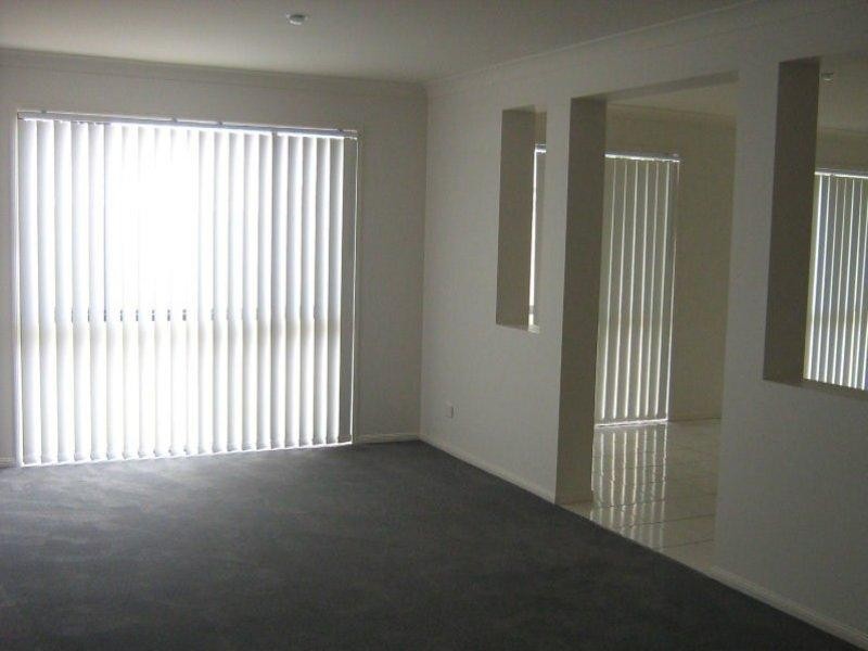 33 Dornoch  Cres, Raceview QLD 4305