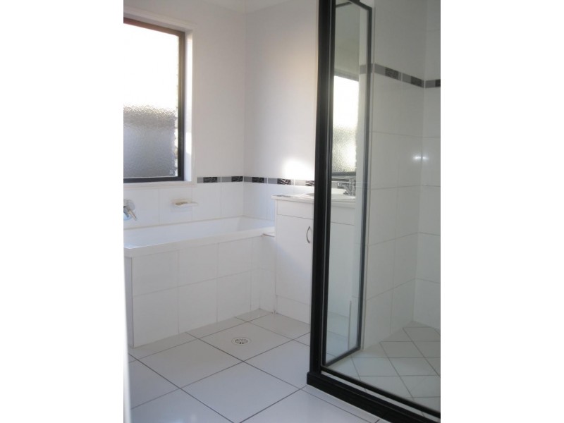 33 Dornoch  Cres, Raceview QLD 4305