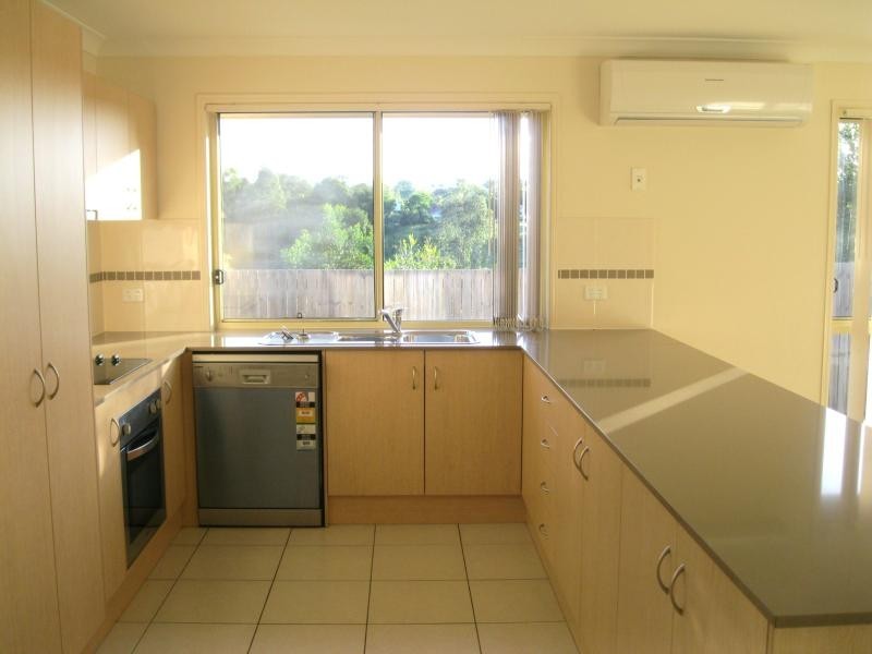 17 Neumann Pl, Leichhardt QLD 4305