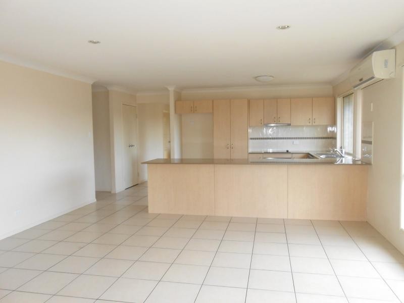 17 Neumann Pl, Leichhardt QLD 4305