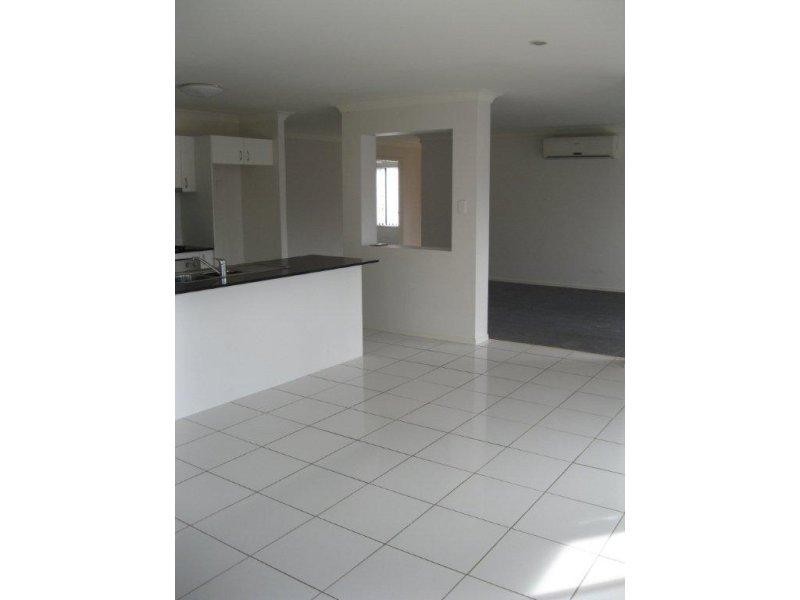 42 McCorry  Dr, Collingwood Park QLD 4301