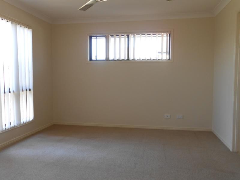 18 Pencarrow  Ct, Raceview QLD 4305