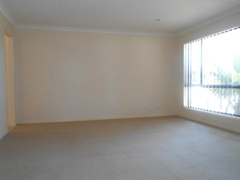 18 Pencarrow  Ct, Raceview QLD 4305