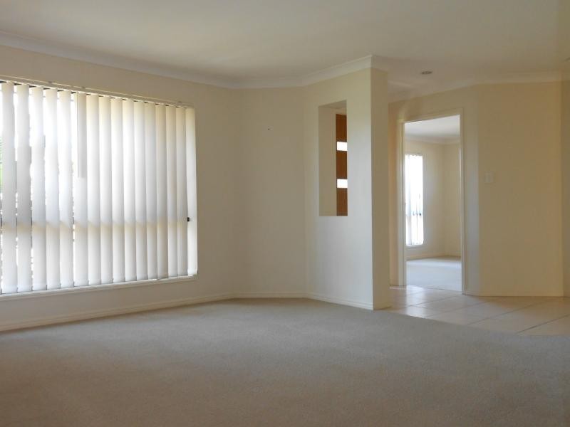 18 Pencarrow  Ct, Raceview QLD 4305