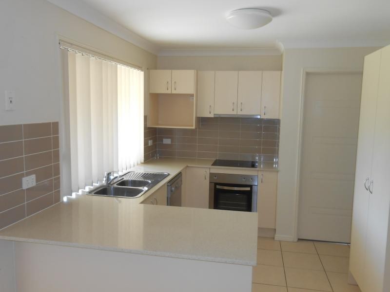 18 Pencarrow  Ct, Raceview QLD 4305