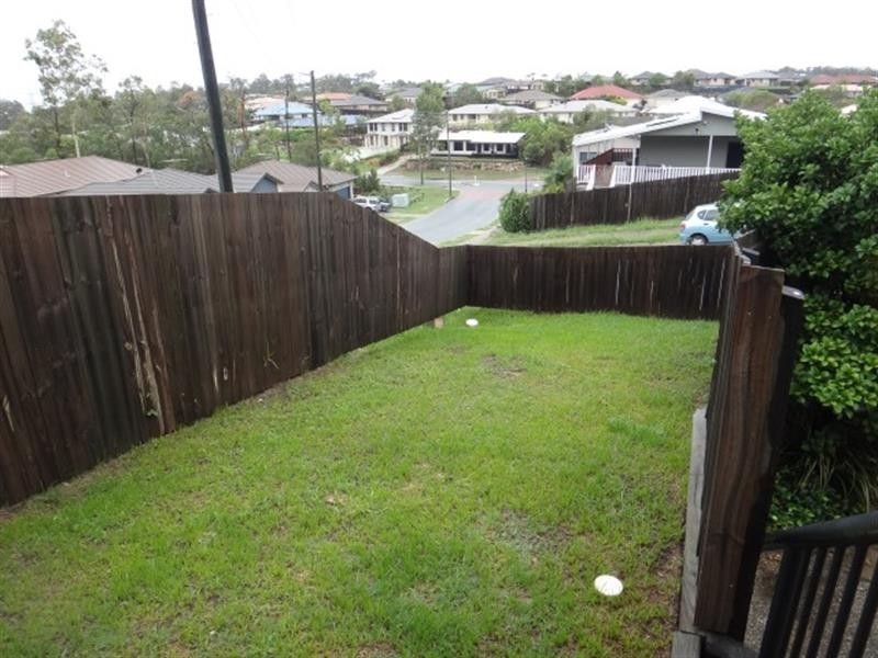11 Griffin St, Collingwood Park QLD 4301