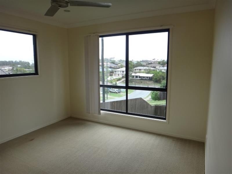 11 Griffin St, Collingwood Park QLD 4301