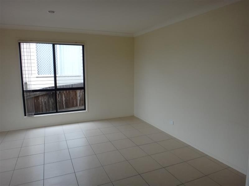 11 Griffin St, Collingwood Park QLD 4301