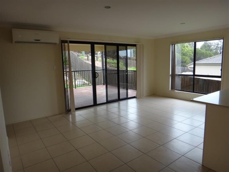 11 Griffin St, Collingwood Park QLD 4301