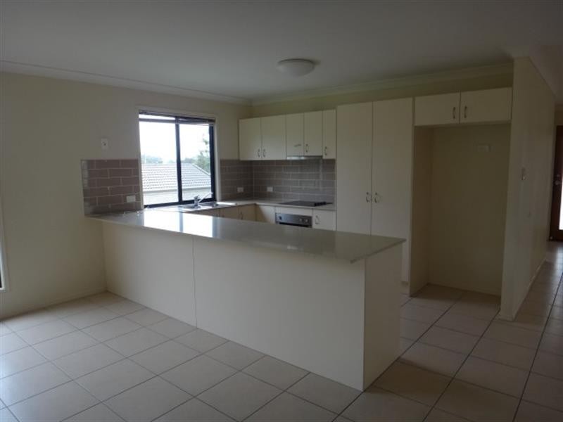 11 Griffin St, Collingwood Park QLD 4301