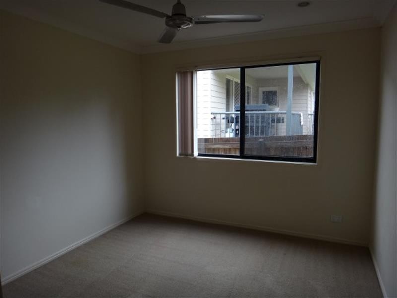 11 Griffin St, Collingwood Park QLD 4301