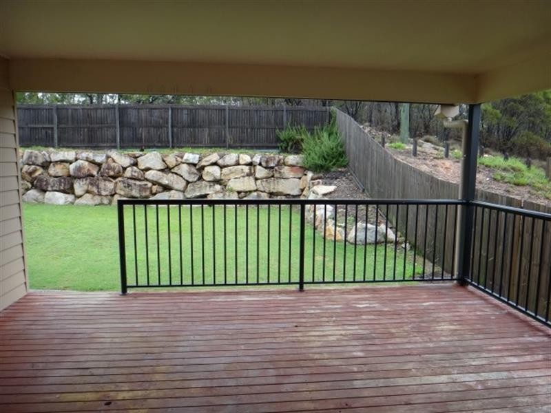 11 Griffin St, Collingwood Park QLD 4301