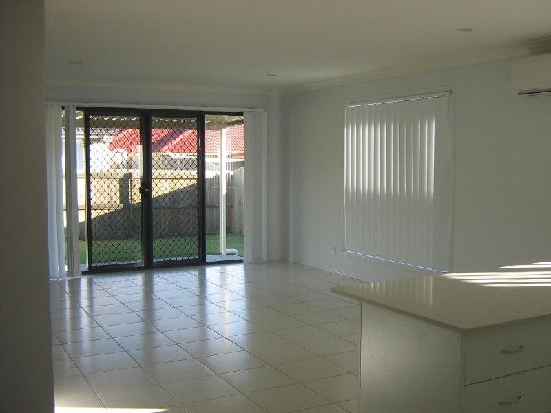 66 Dornoch  Cres, Raceview QLD 4305