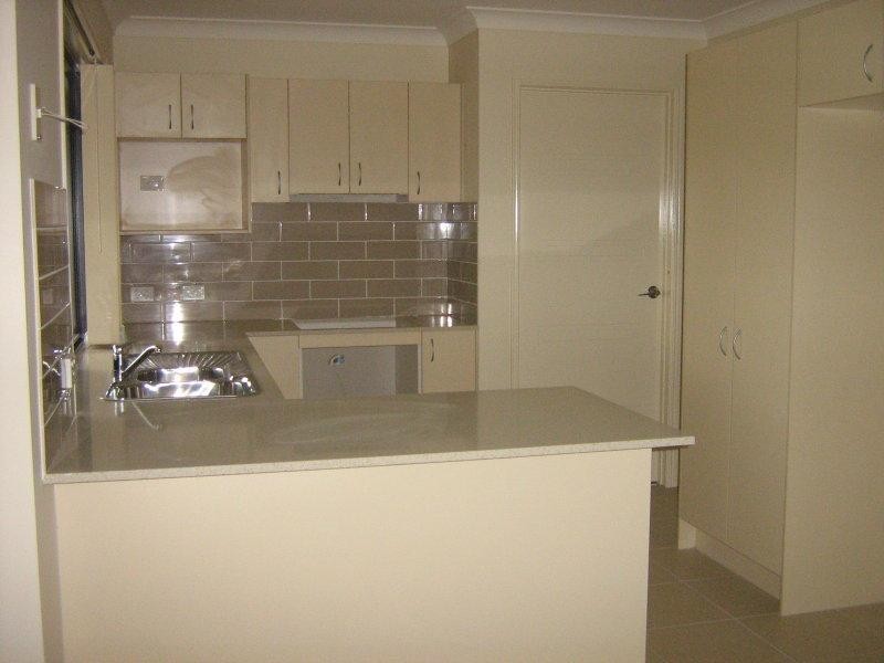 94 Westminster Cres, Raceview QLD 4305