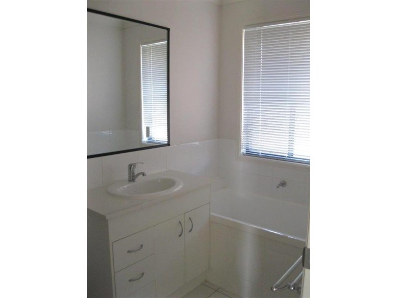 30 Pencarrow Cres, Raceview QLD 4305