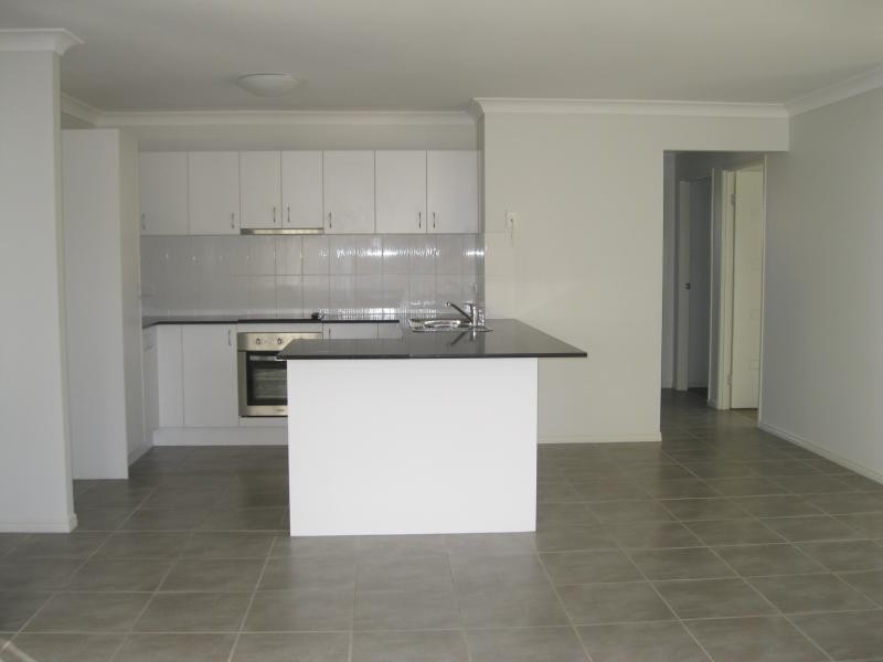 40 Pencarrow  Ct, Raceview QLD 4305