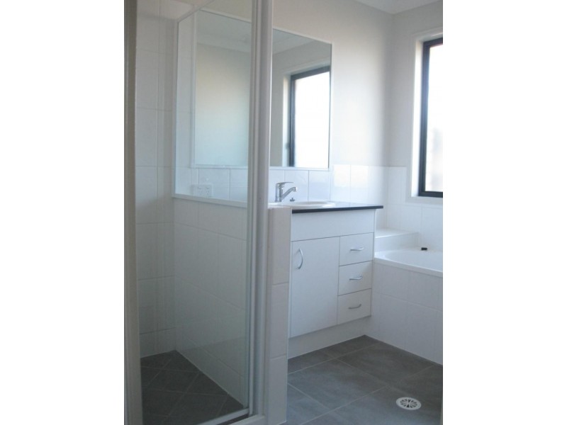 40 Pencarrow  Ct, Raceview QLD 4305