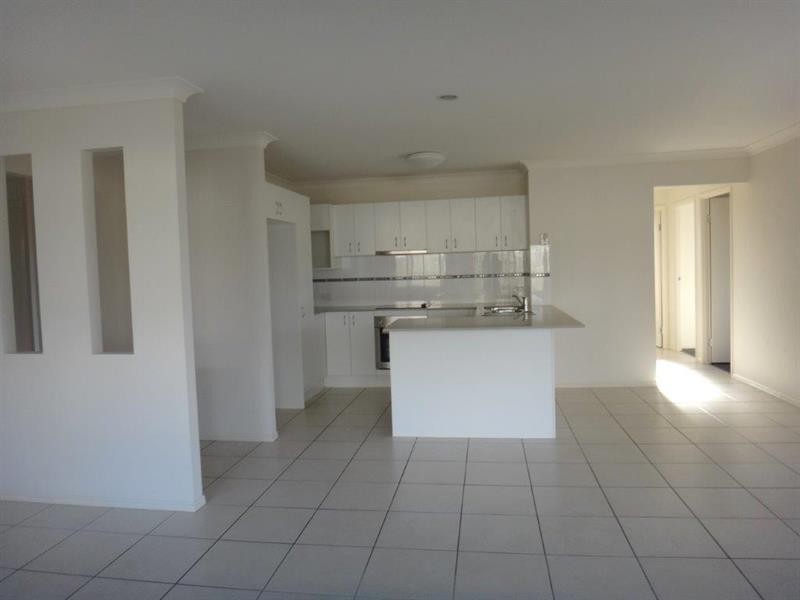 63 Dornoch  Cres, Raceview QLD 4305