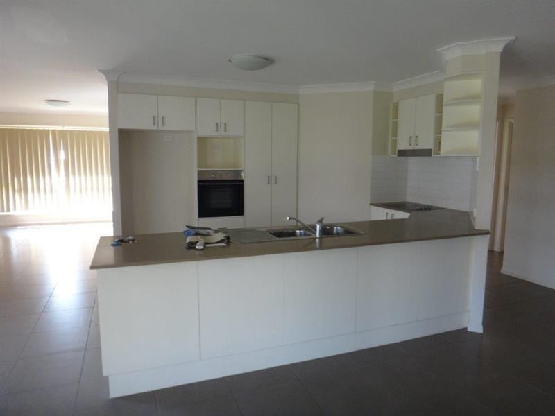 13 Hine Court Ct, Redbank Plains QLD 4301