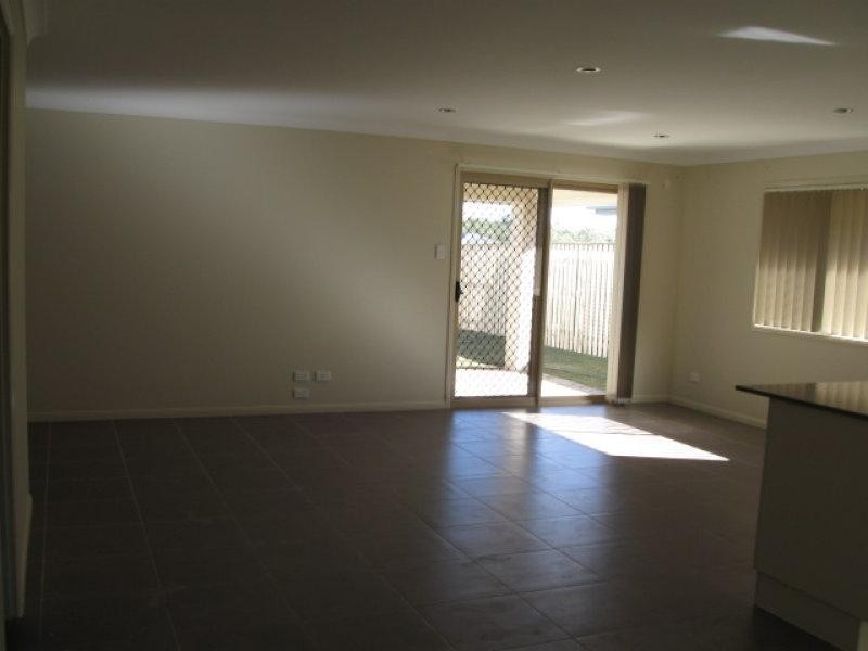 4 Rogers Way, Redbank Plains QLD 4301