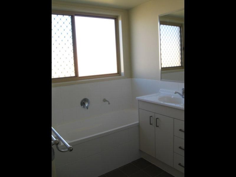 4 Rogers Way, Redbank Plains QLD 4301