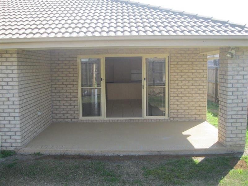 13 Pencarrow  Ct, Raceview QLD 4305