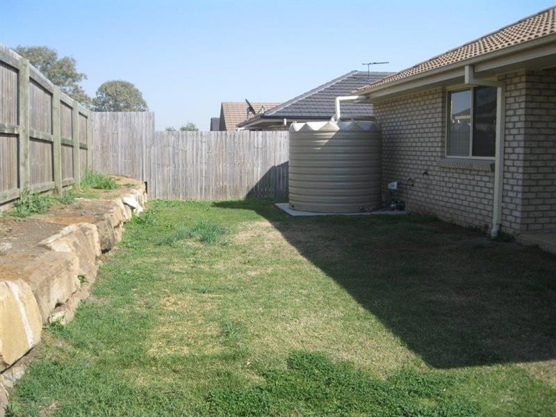 13 Pencarrow  Ct, Raceview QLD 4305