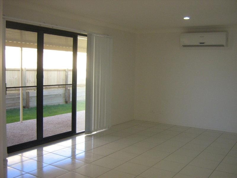 23 Dornoch  Cres, Raceview QLD 4305