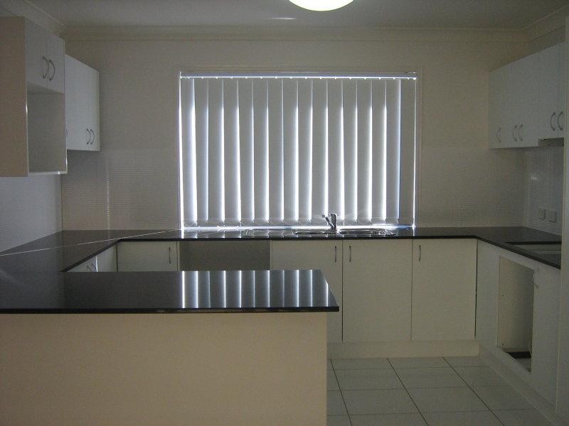 23 Dornoch  Cres, Raceview QLD 4305