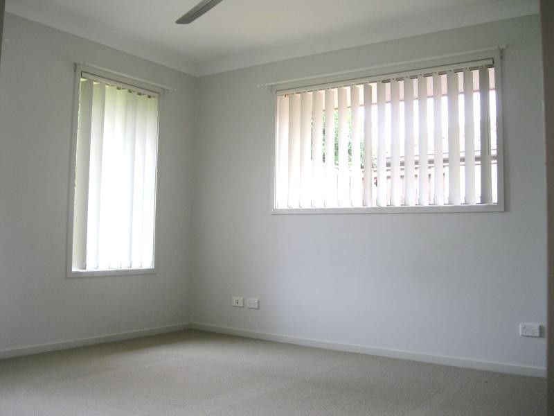 29 Scottsdale St, Raceview QLD 4305