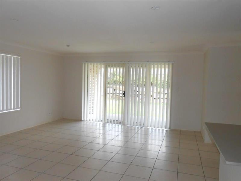 25 Pencarrow  Cres, Raceview QLD 4305