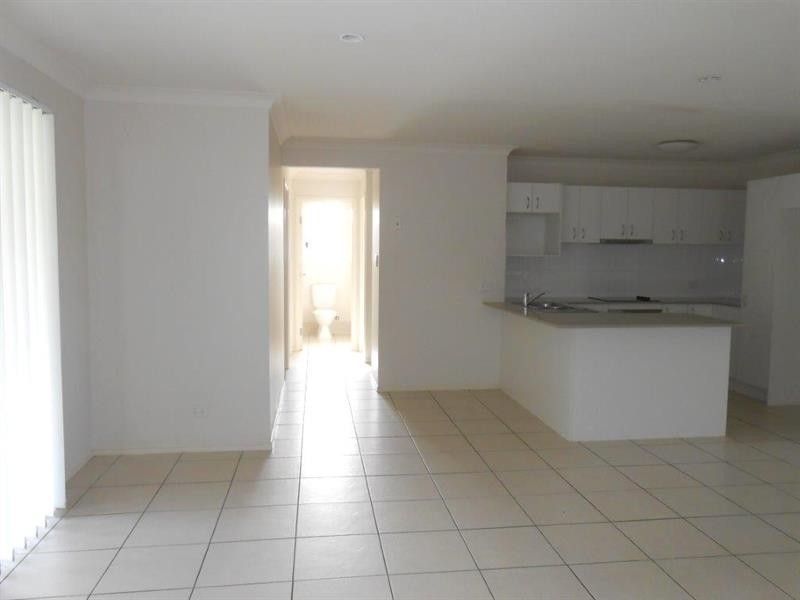 25 Pencarrow  Cres, Raceview QLD 4305