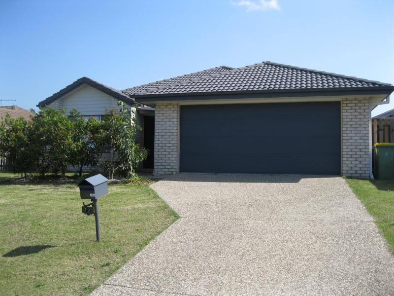 12 Julia  St, Brassall QLD 4305