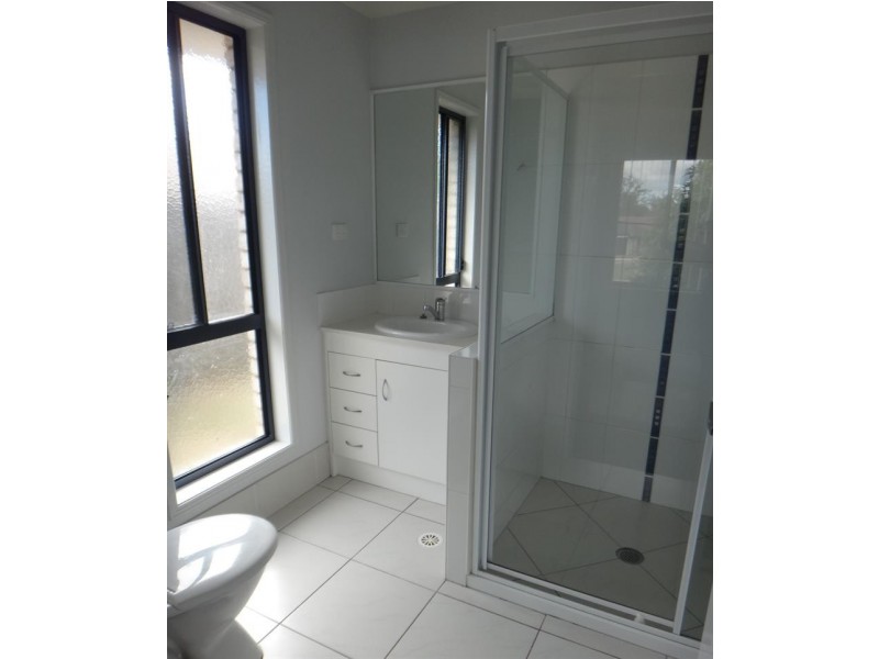 12 Julia  St, Brassall QLD 4305