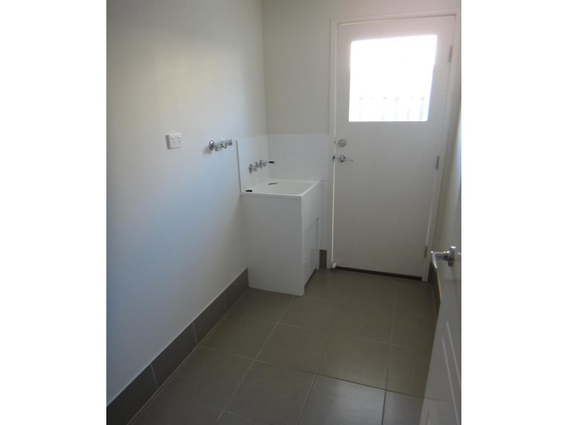 35 Moonlight Dr, Brassall QLD 4305