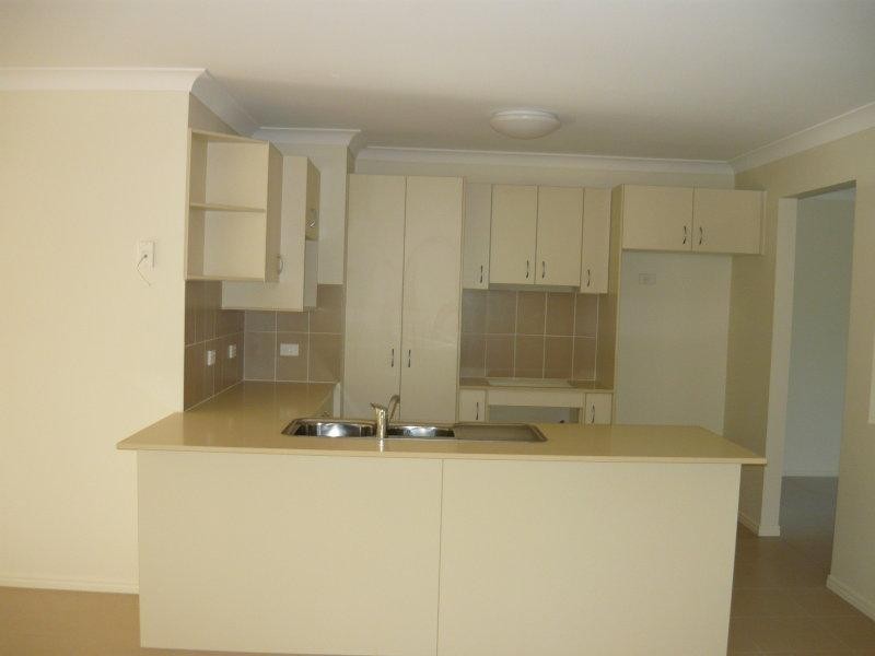 4 Renee St, Redbank Plains QLD 4301