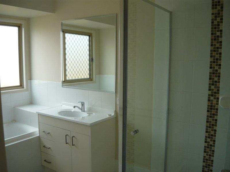 20   Dillon Ave, Augustine Heights QLD 4300