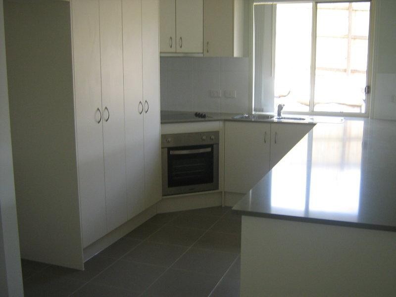 19 Isabella St, Collingwood Park QLD 4301