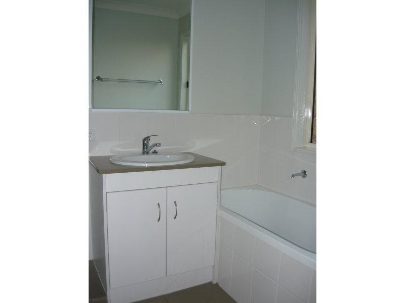 19 Isabella St, Collingwood Park QLD 4301