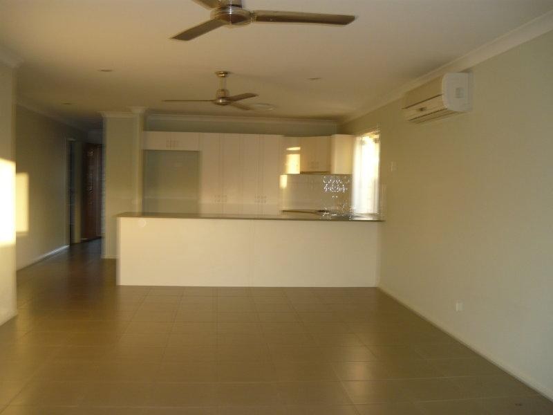 19 Isabella St, Collingwood Park QLD 4301