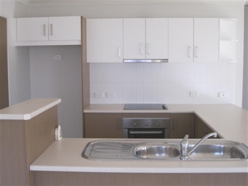 10 Scottsdale St, Raceview QLD 4305