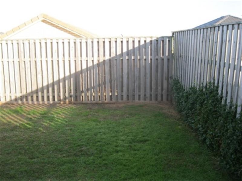 10 Scottsdale St, Raceview QLD 4305