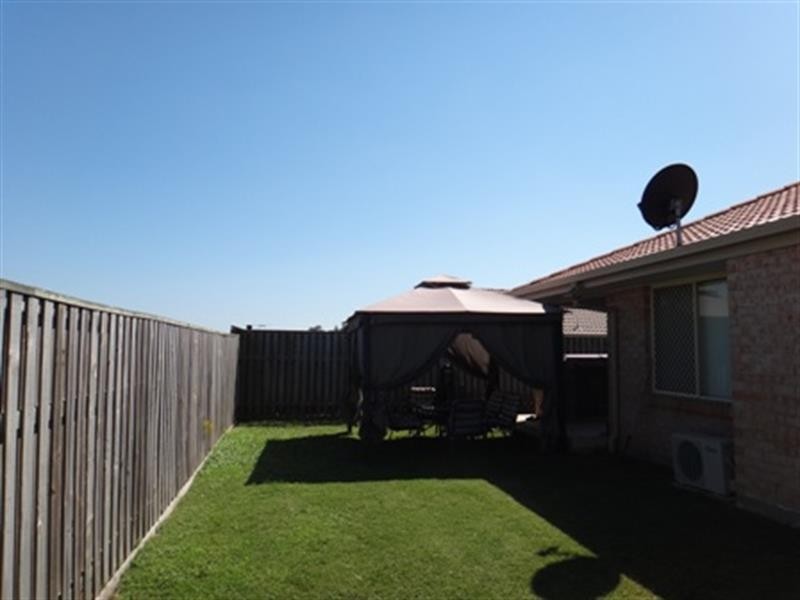 10 Scottsdale St, Raceview QLD 4305