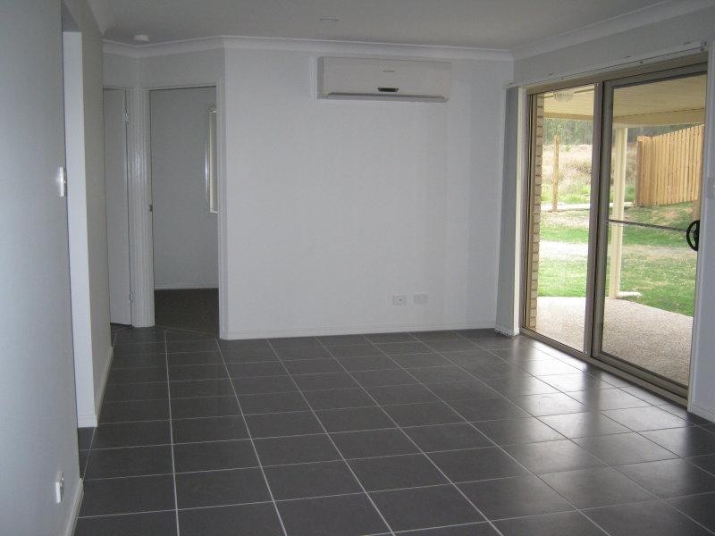 10 Alexandra St, Brassall QLD 4305