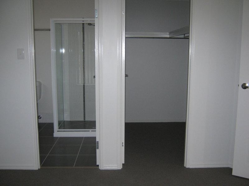 10 Alexandra St, Brassall QLD 4305